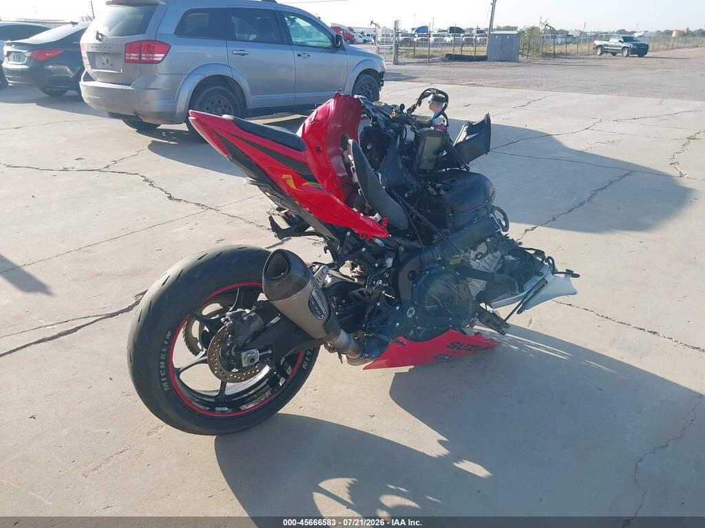 JS1DM11B6H2101047 2017 SUZUKI GSX-R1000 photo no. 4