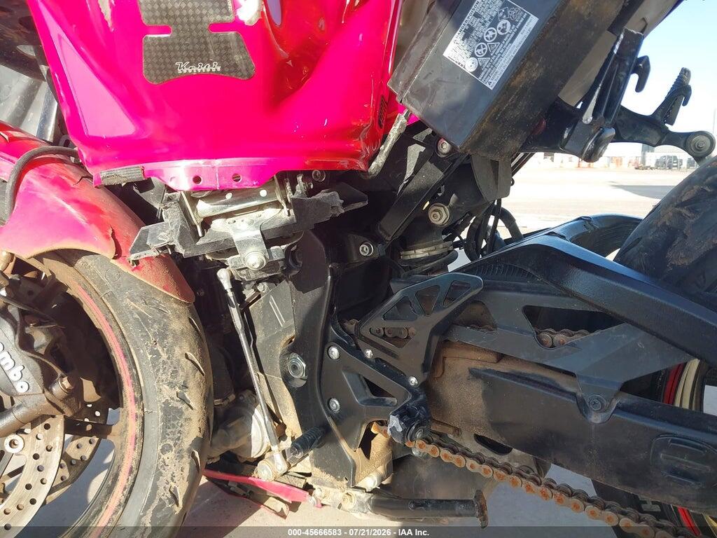 JS1DM11B6H2101047 2017 SUZUKI GSX-R1000 photo no. 9