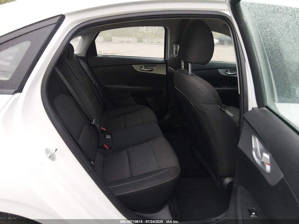 3KPF24AD3RE765897 2024 KIA FORTE photo no. 8