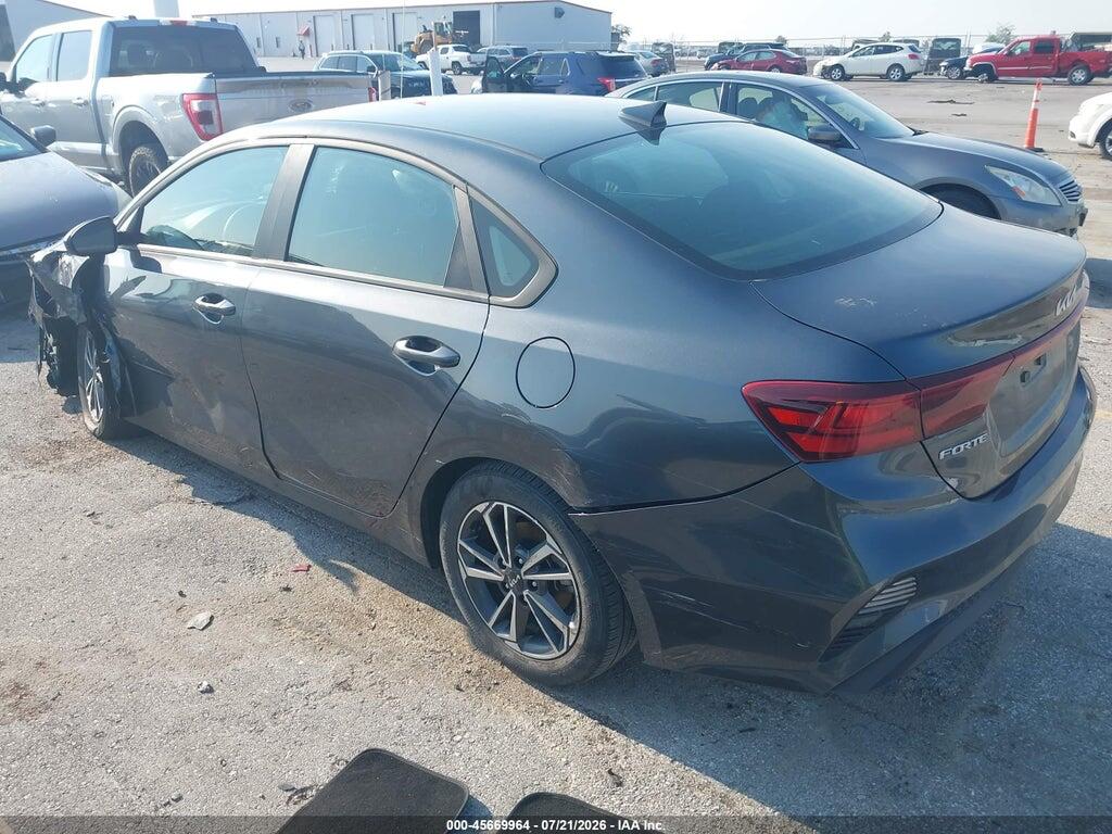 3KPF24AD6RE778076 2024 KIA FORTE photo no. 3