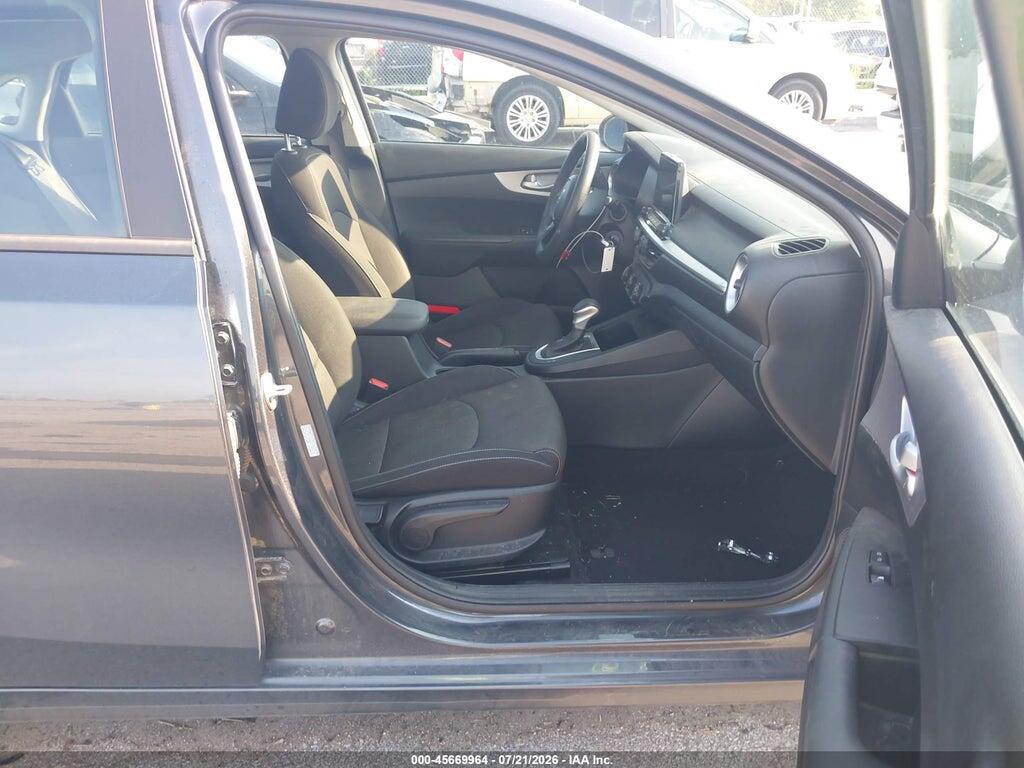 3KPF24AD6RE778076 2024 KIA FORTE photo no. 5