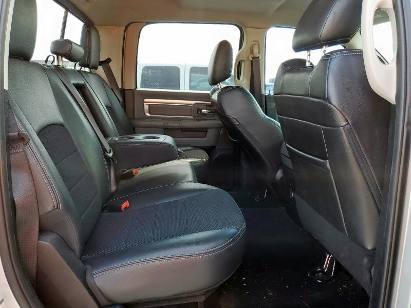 2017 RAM 1500 SLT — Фото 10 из 12