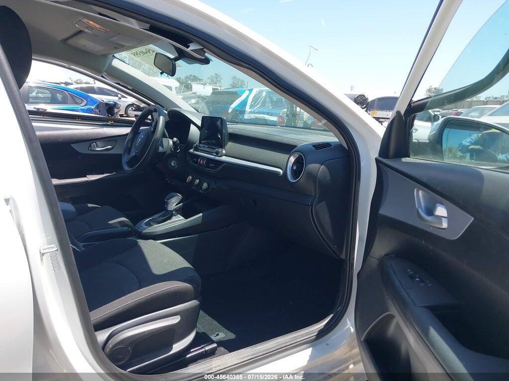 3KPF24AD8RE720423 2024 KIA FORTE photo no. 5