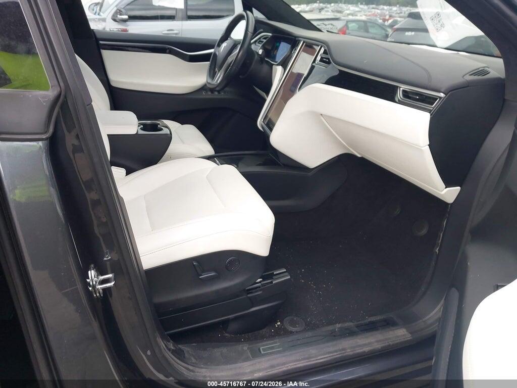 5YJXCDE24HF053739 2017 TESLA MODEL X photo no. 5