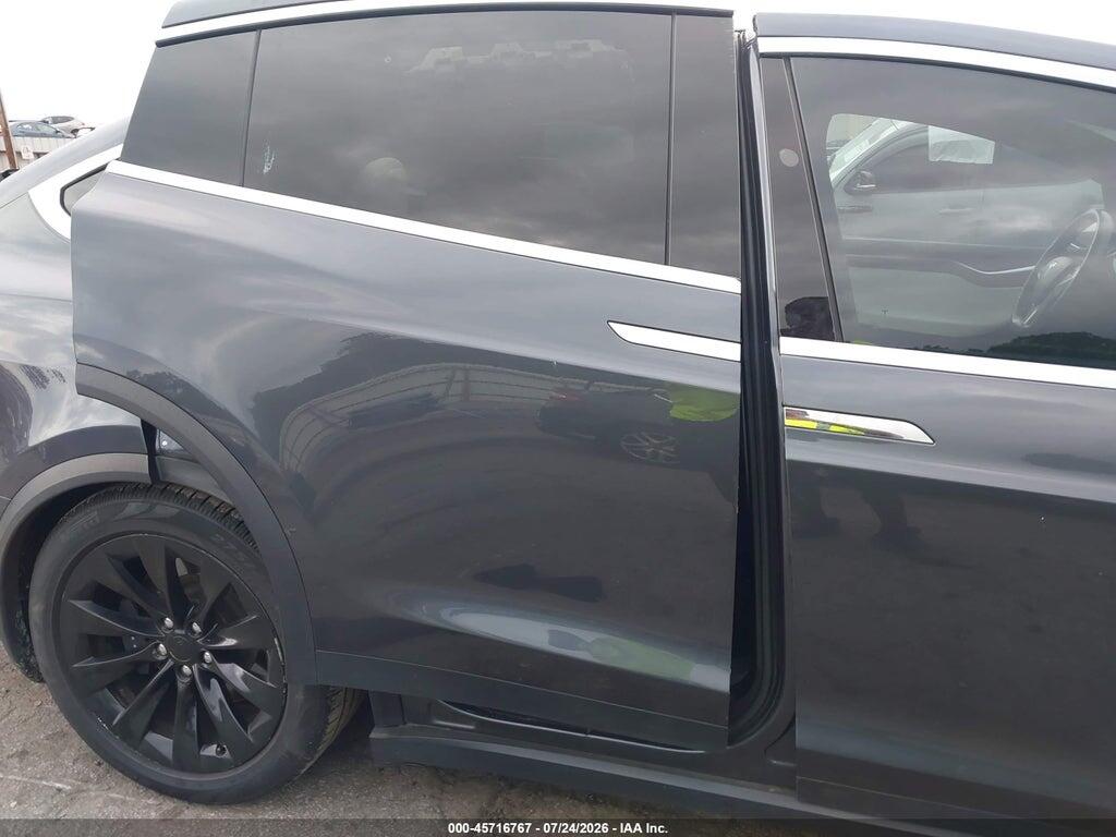 5YJXCDE24HF053739 2017 TESLA MODEL X photo no. 6