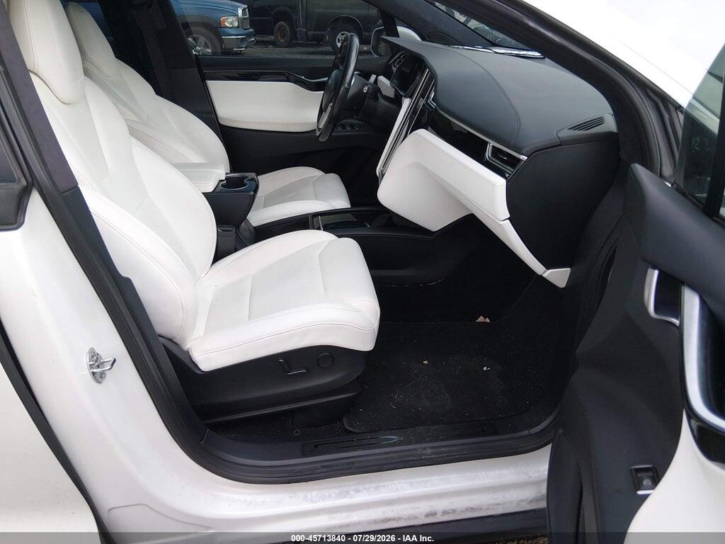 5YJXCBE27HF066196 2017 TESLA MODEL X photo no. 5