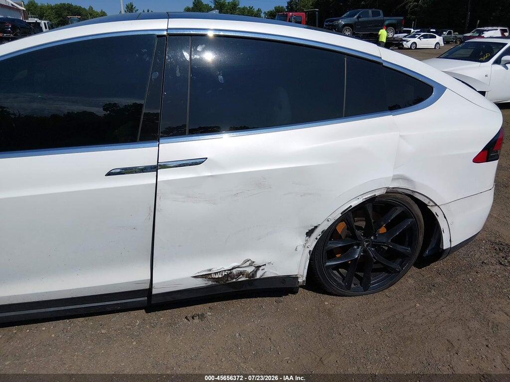5YJXCBE24HF050280 2017 TESLA MODEL X photo no. 6