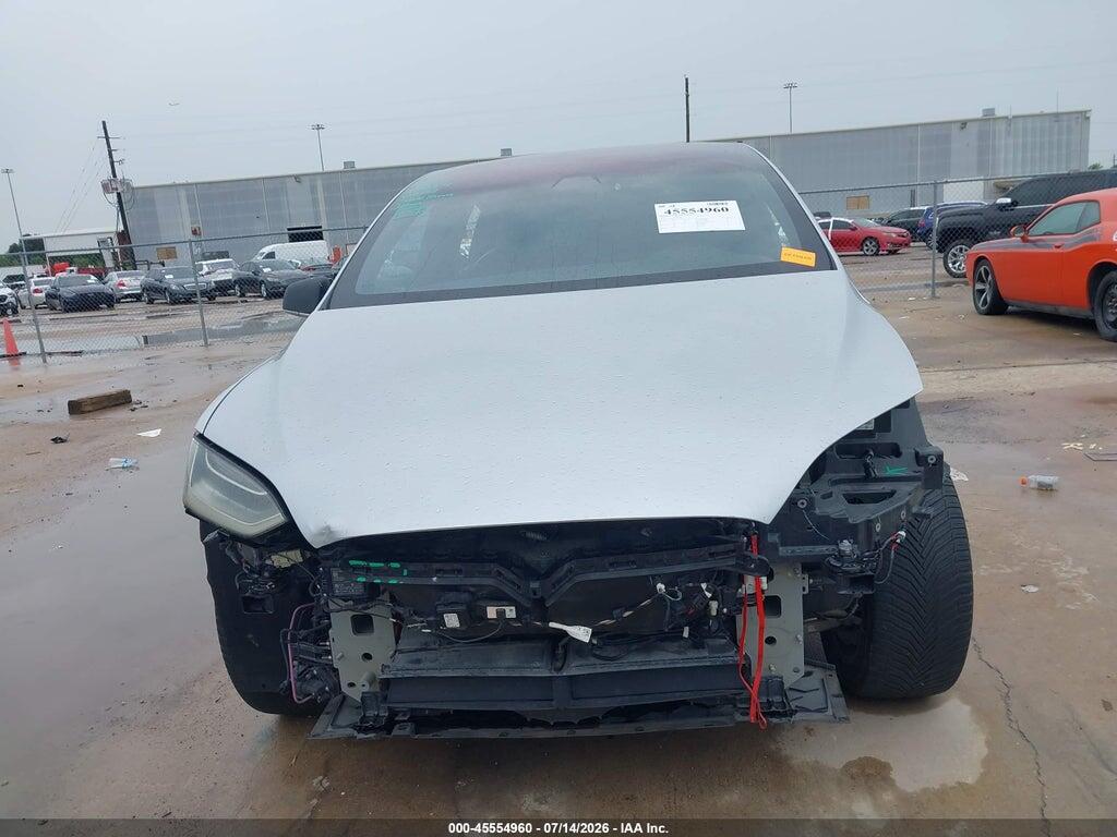 5YJXCDE21HF078372 2017 TESLA MODEL X photo no. 12