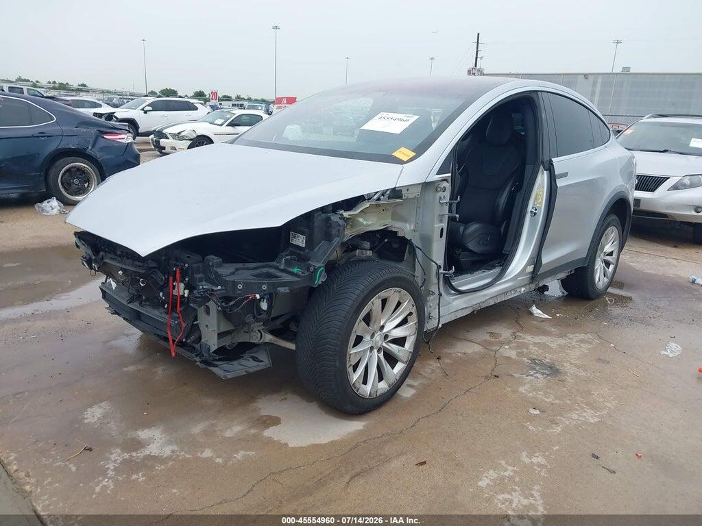 5YJXCDE21HF078372 2017 TESLA MODEL X photo no. 2