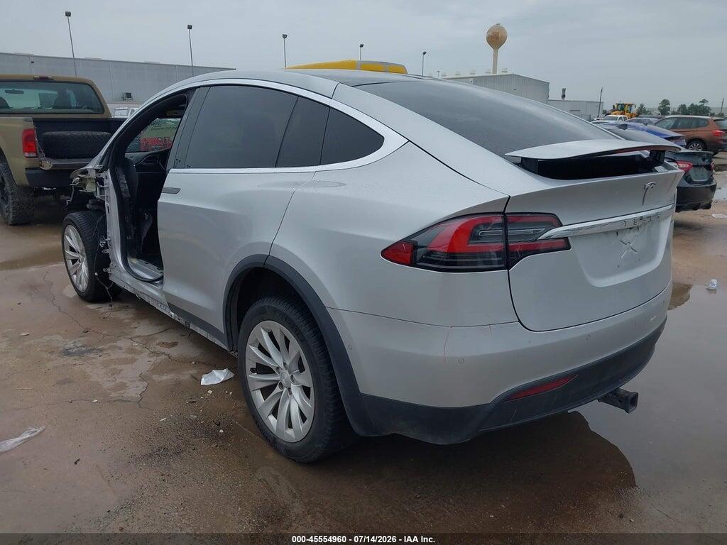5YJXCDE21HF078372 2017 TESLA MODEL X photo no. 3