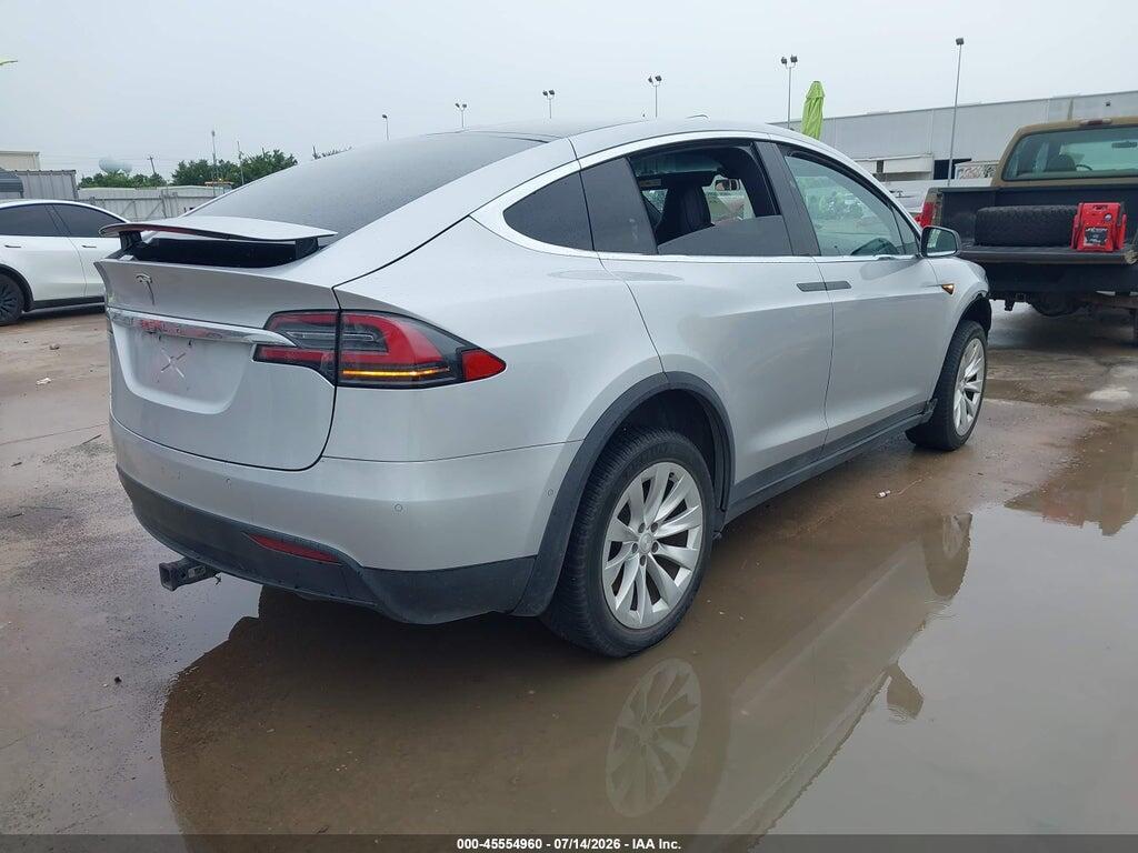 5YJXCDE21HF078372 2017 TESLA MODEL X photo no. 4