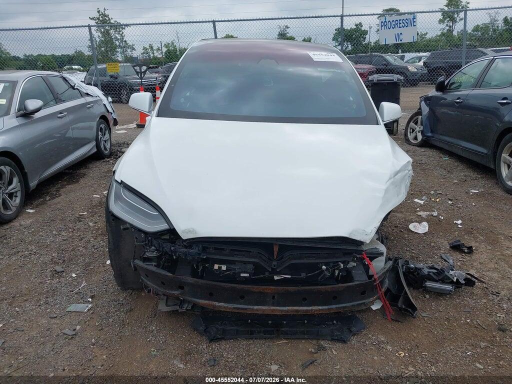 5YJXCBE21HF044646 2017 TESLA MODEL X photo no. 11