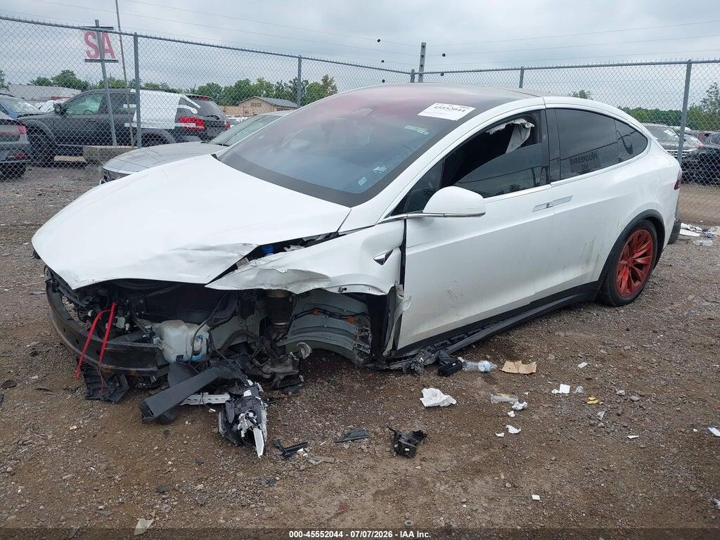 5YJXCBE21HF044646 2017 TESLA MODEL X photo no. 2