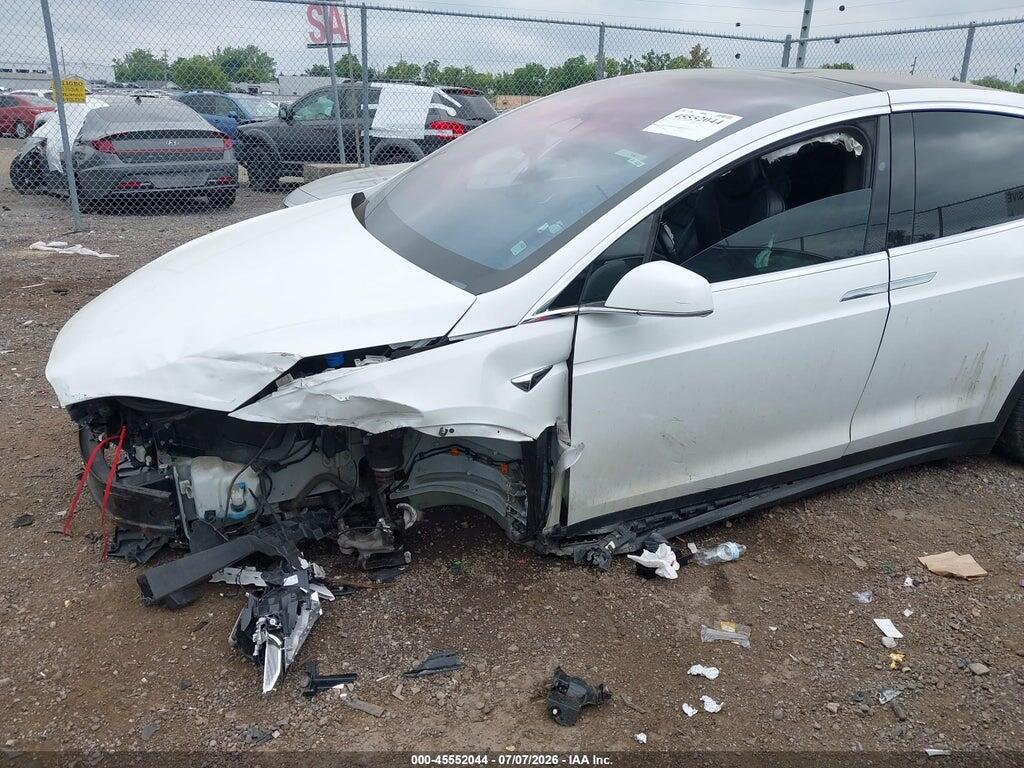 5YJXCBE21HF044646 2017 TESLA MODEL X photo no. 6