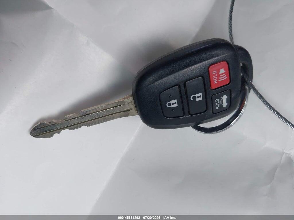 5YFBURHE3HP701361 2017 TOYOTA COROLLA photo no. 11