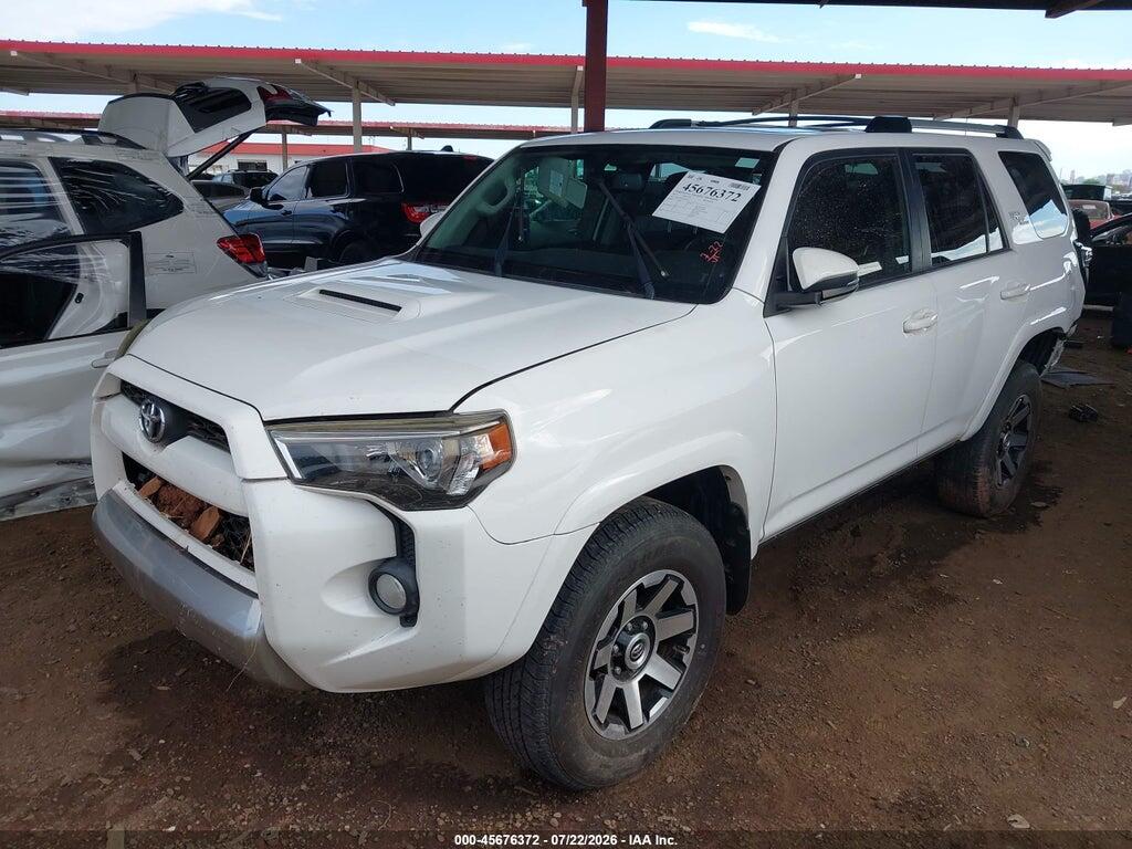 JTEBU5JR5H5452902 2017 TOYOTA 4RUNNER photo no. 2