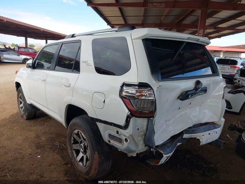 JTEBU5JR5H5452902 2017 TOYOTA 4RUNNER photo no. 3