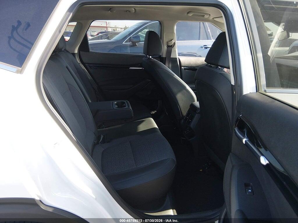 KNDEUCA74R7475369 2024 KIA SELTOS photo no. 8