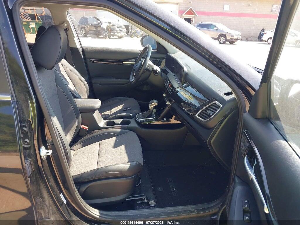 KNDEUCAAXR7633077 2024 KIA SELTOS photo no. 5