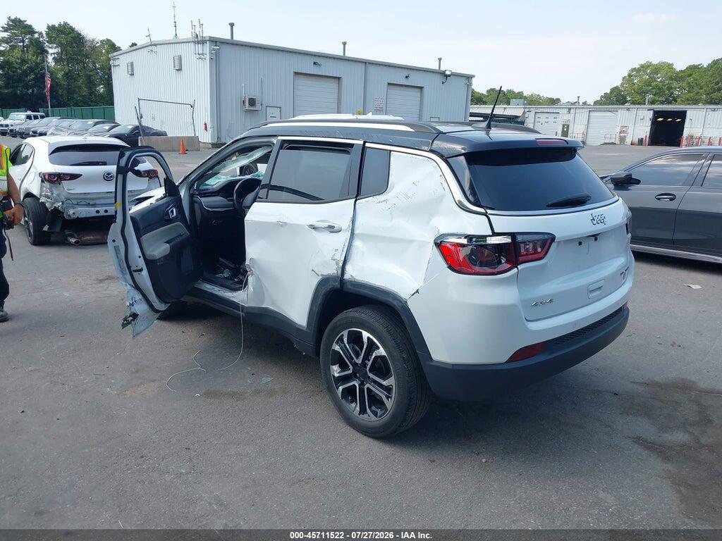 3C4NJDCB2NT147616 2022 JEEP COMPASS photo no. 3