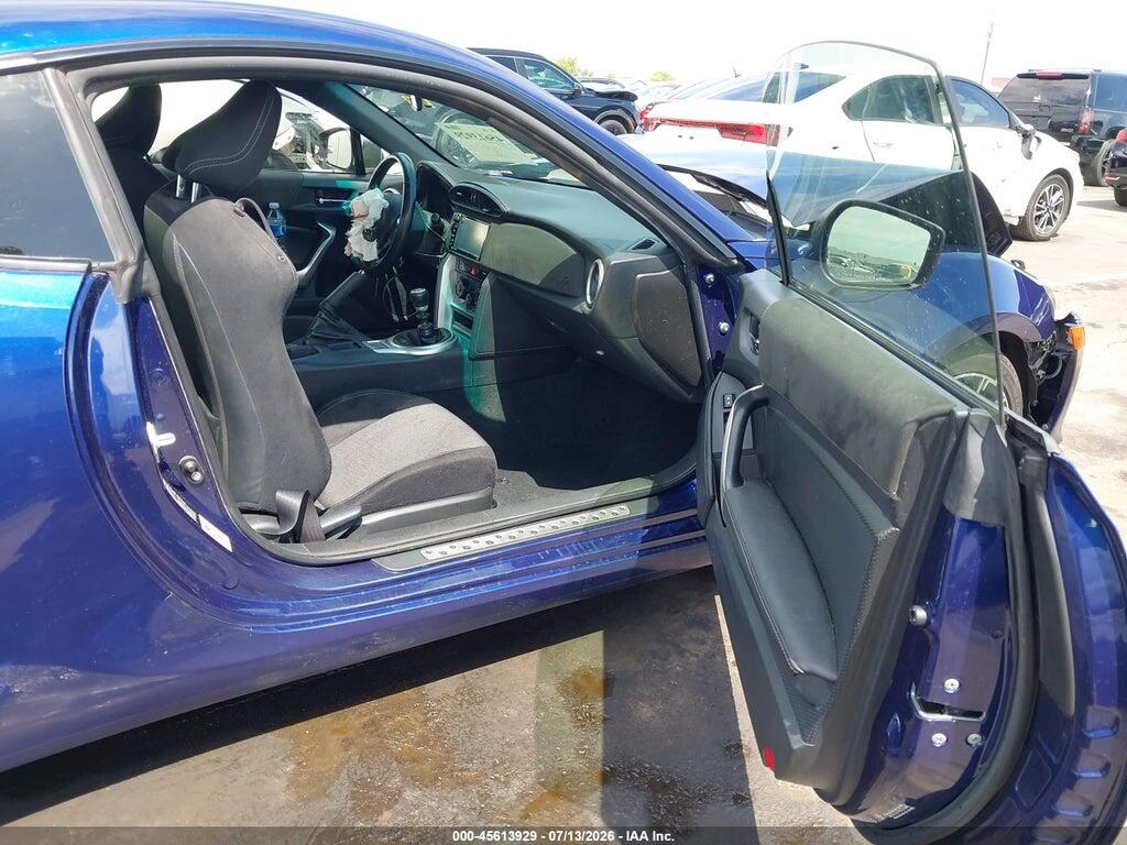 JF1ZNAA16H9703668 2017 TOYOTA 86 photo no. 5