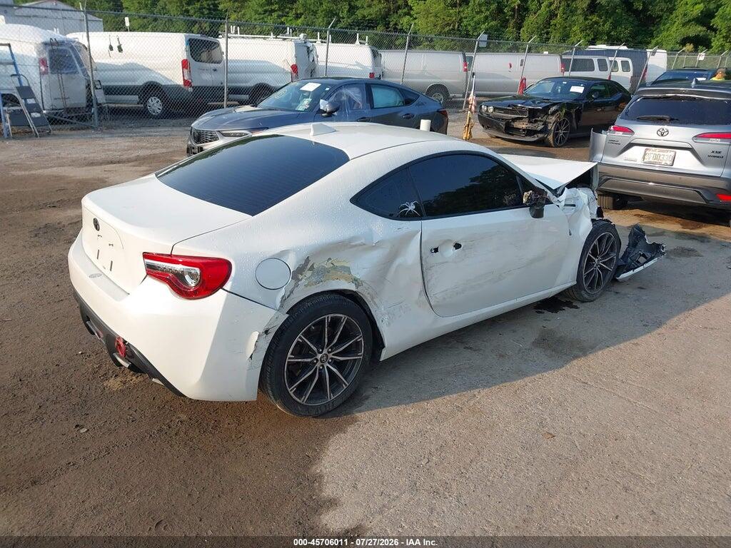 JF1ZNAA19H9709433 2017 TOYOTA 86 photo no. 4