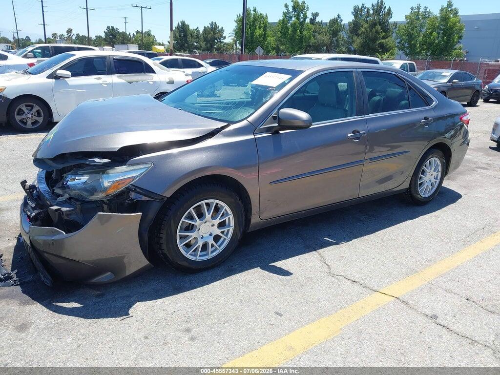 4T1BF1FK2HU344516 2017 TOYOTA CAMRY photo no. 2