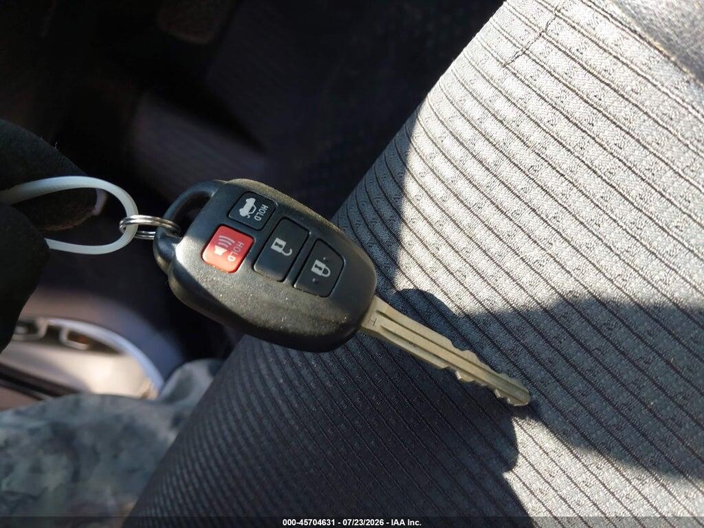 4T1BF1FK7HU311009 2017 TOYOTA CAMRY photo no. 11
