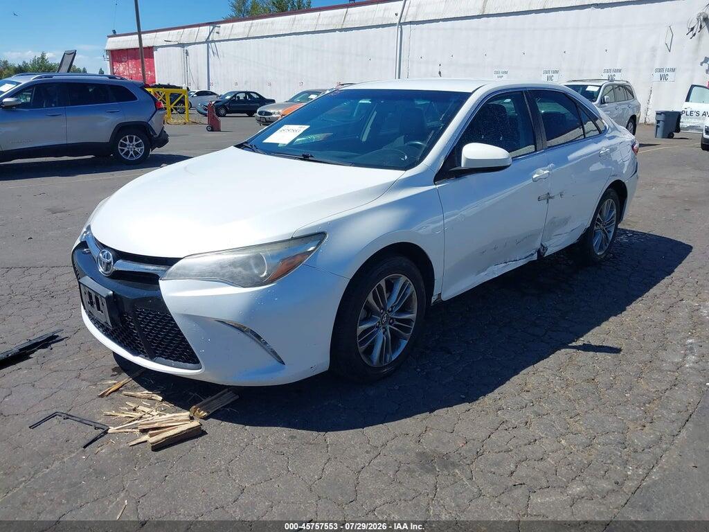 4T1BF1FK7HU377611 2017 TOYOTA CAMRY photo no. 2