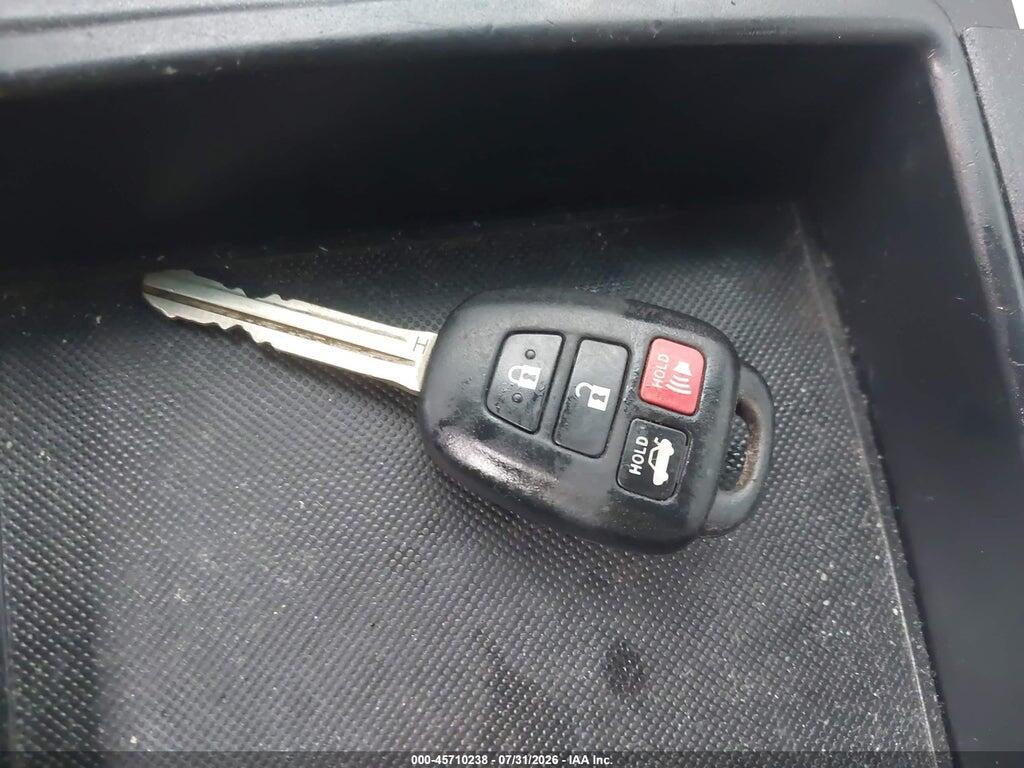 4T1BF1FK3HU422799 2017 TOYOTA CAMRY photo no. 11