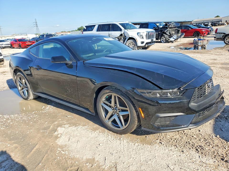 2026 FORD MUSTANG — Фото 4 из 12