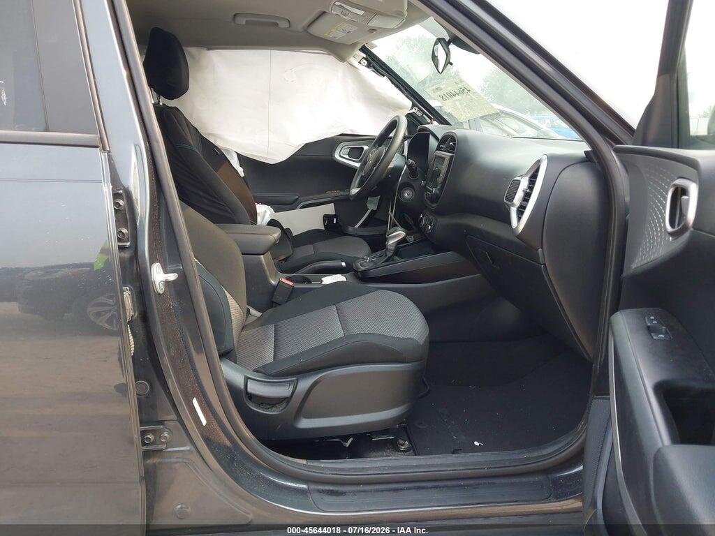 KNDJ23AU6R7899498 2024 KIA SOUL photo no. 5
