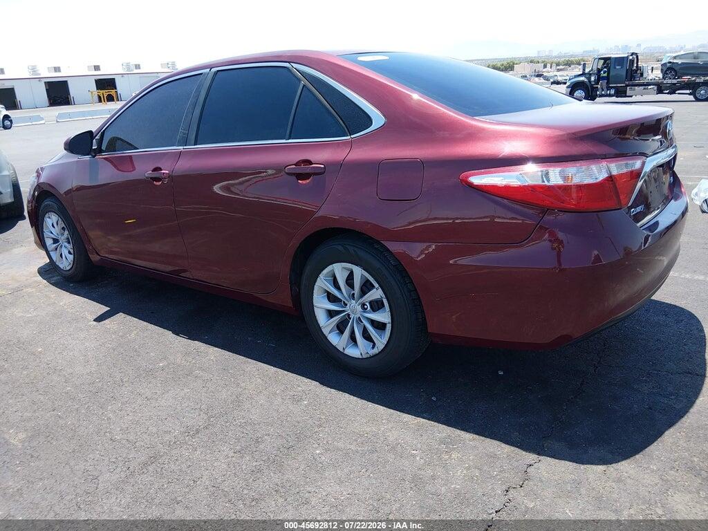 4T1BF1FK3HU683026 2017 TOYOTA CAMRY photo no. 3