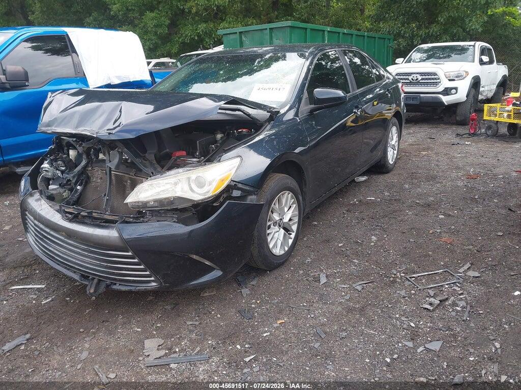4T1BF1FK2HU714668 2017 TOYOTA CAMRY photo no. 2