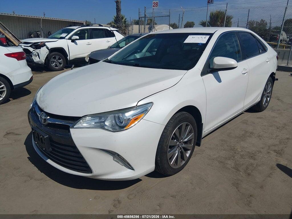 4T1BF1FK9HU322948 2017 TOYOTA CAMRY photo no. 2