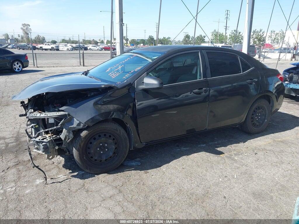 5YFBURHE9HP666986 2017 TOYOTA COROLLA photo no. 2