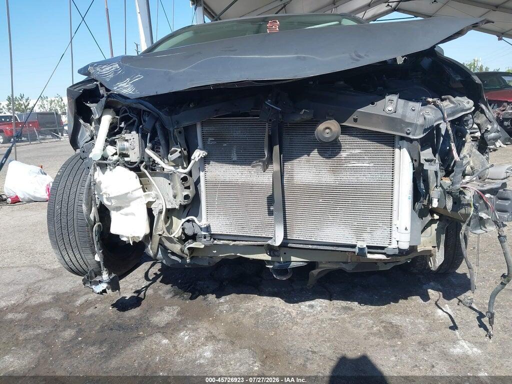 5YFBURHE9HP666986 2017 TOYOTA COROLLA photo no. 6