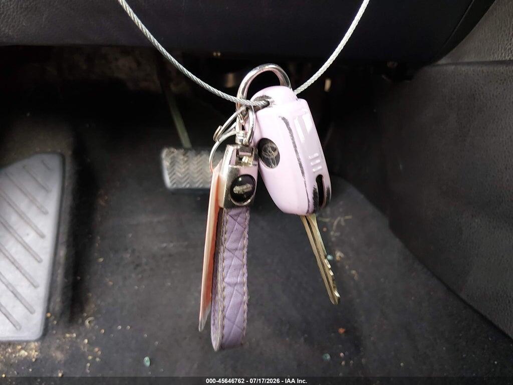 5YFBURHE3HP677305 2017 TOYOTA COROLLA photo no. 11