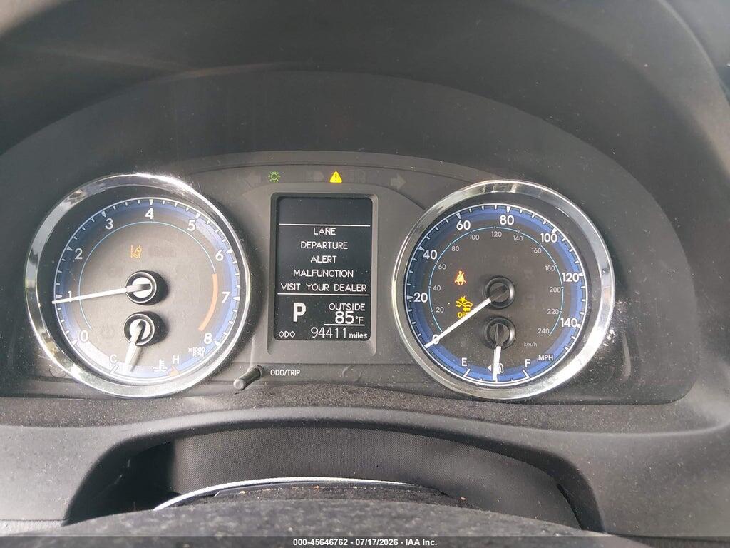 5YFBURHE3HP677305 2017 TOYOTA COROLLA photo no. 7