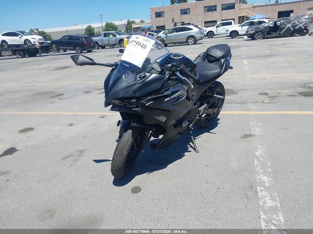 ML5EXGJ10SDA68132 2025 KAWASAKI EX500 photo no. 2