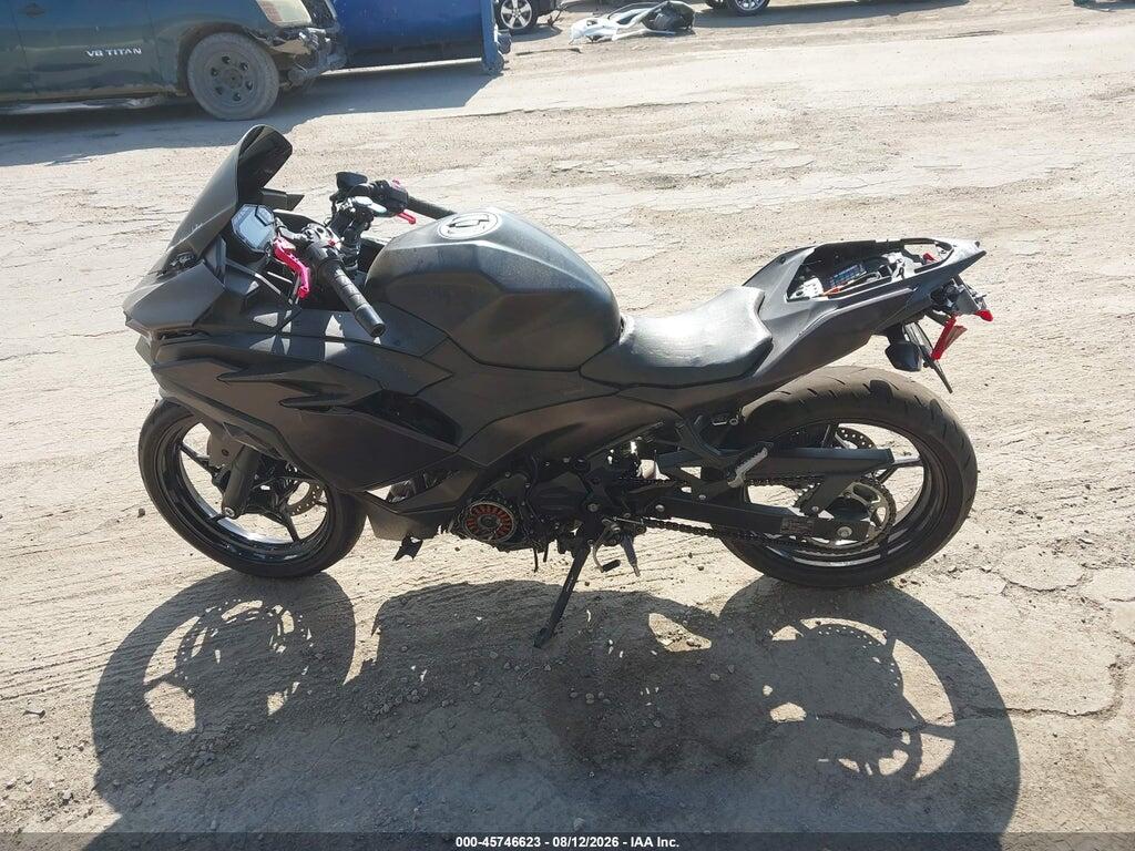 ML5EXGG17SDA44868 2025 KAWASAKI EX500 photo no. 12
