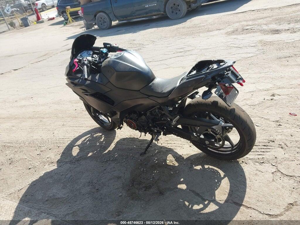 ML5EXGG17SDA44868 2025 KAWASAKI EX500 photo no. 3