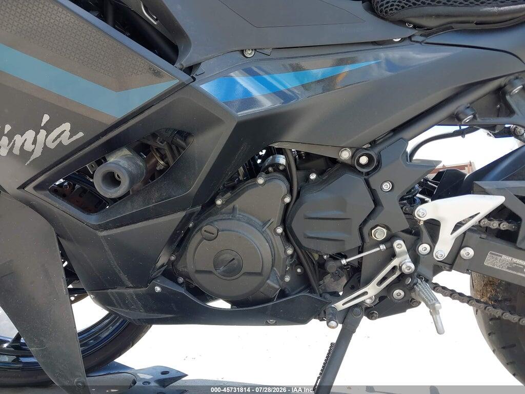 ML5EXGG17SDA68006 2025 KAWASAKI EX500 photo no. 9
