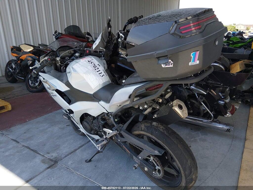 ML5EXGG14SDA67590 2025 KAWASAKI EX500 photo no. 3