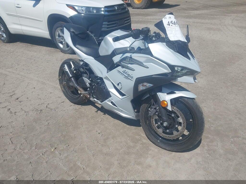 ML5EXGG17SDA70130 2025 KAWASAKI EX500 photo no. 1