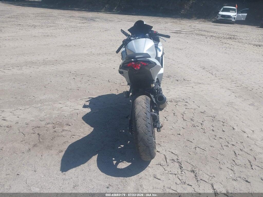 ML5EXGG17SDA70130 2025 KAWASAKI EX500 photo no. 6