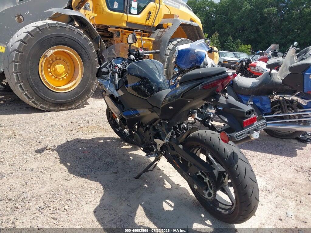 ML5EXGG10SDA71796 2025 KAWASAKI EX500 photo no. 3
