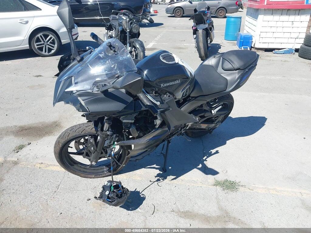ML5EXGG16SDA47888 2025 KAWASAKI EX500 photo no. 2