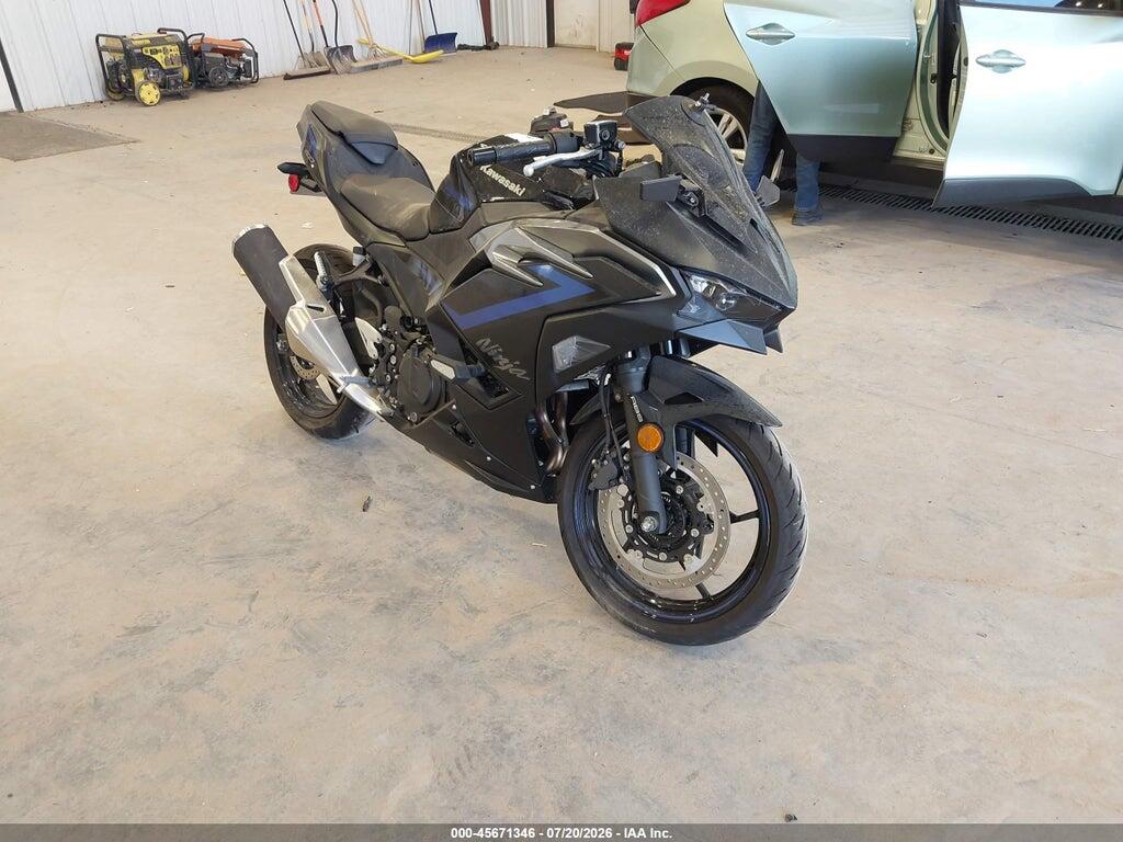 ML5EXGJ15SDA55439 2025 KAWASAKI EX500 photo no. 1