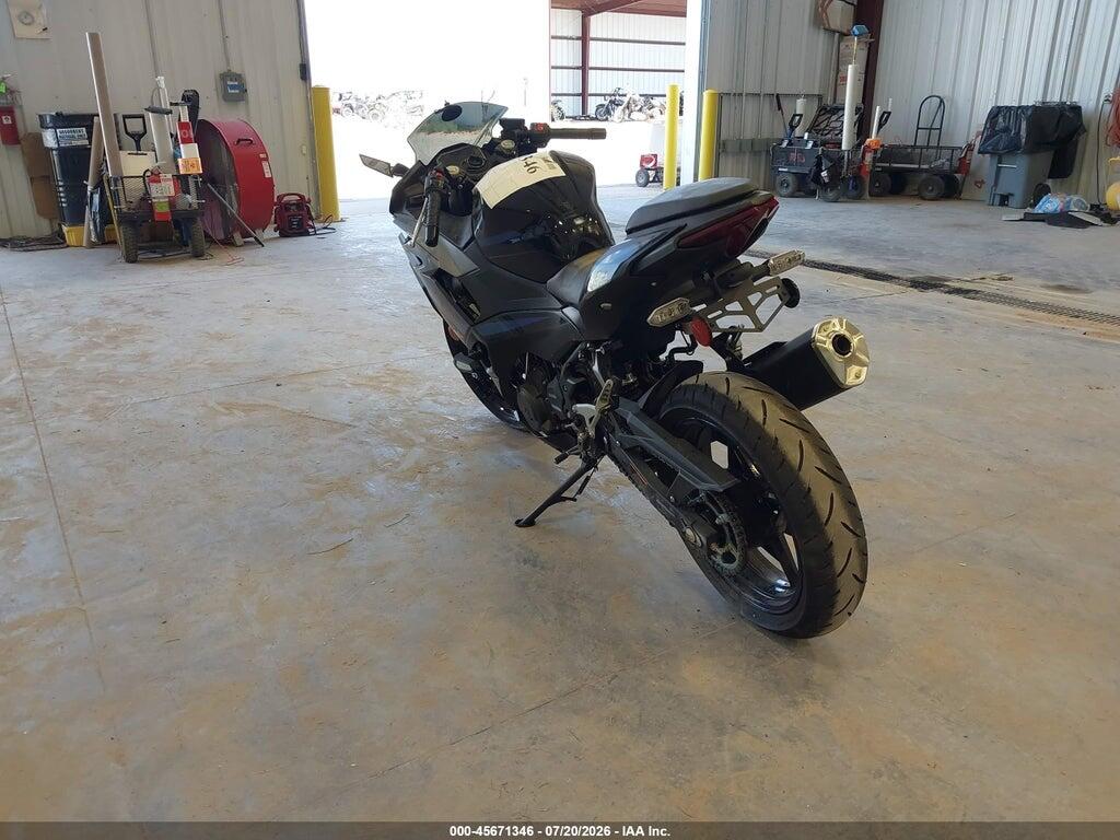ML5EXGJ15SDA55439 2025 KAWASAKI EX500 photo no. 3